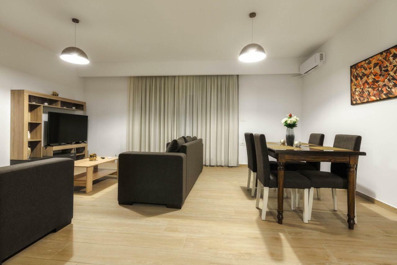 זקינטוס טאון Oresteia Downtown Apartment מראה חיצוני תמונה